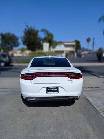 2015 Dodge Charger SXT