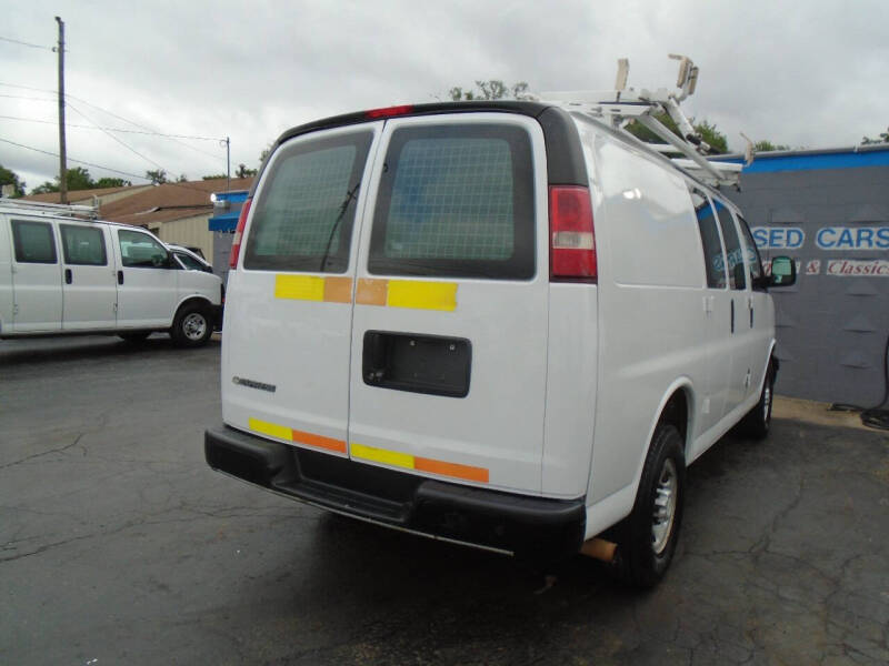 2017 Chevrolet Express 2500
