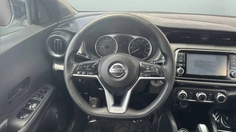 2020 Nissan Kicks S