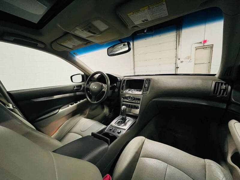 2011 Infiniti G25 Sedan x