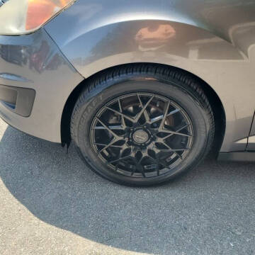 2013 Ford C-MAX Hybrid SE