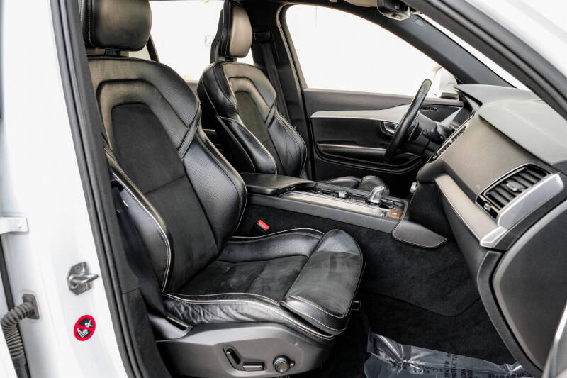 2016 Volvo XC90 T8 eAWD R-Design