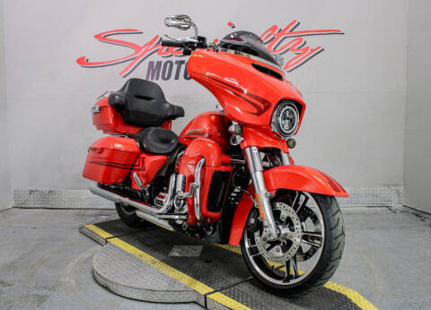 2017 Harley-Davidson Street Glide Special