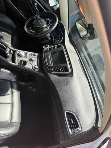 2016 Chrysler 200 C Platinum