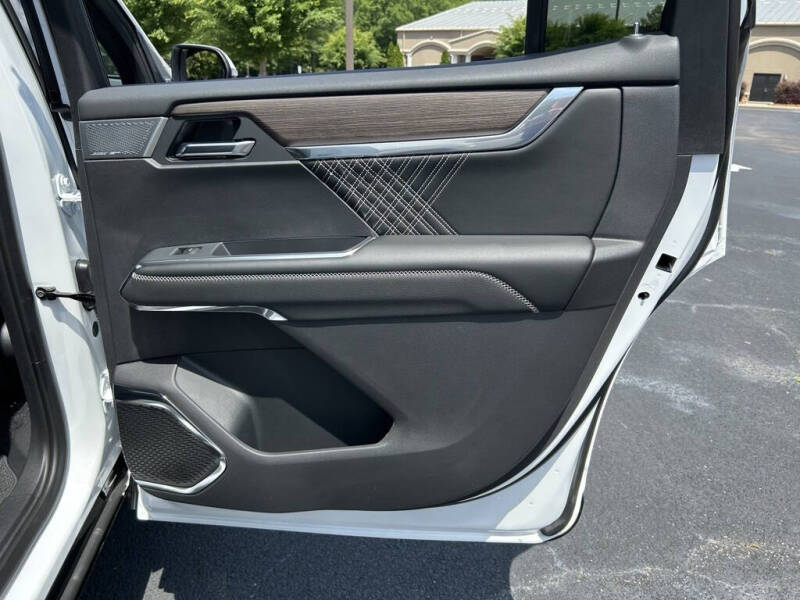 2025 GMC Acadia Denali