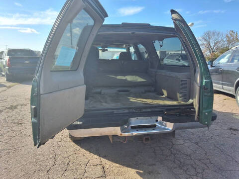 1999 Chevrolet Suburban K1500 LT