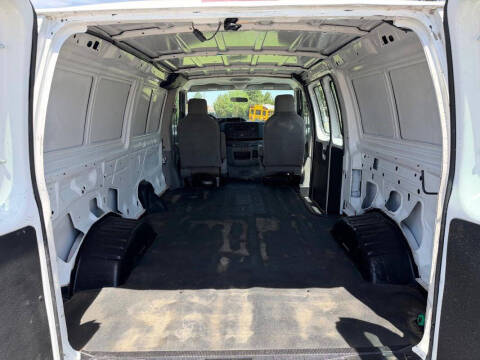 2011 Ford E-Series E-150