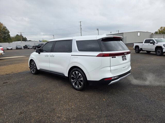 2024 Kia Carnival EX