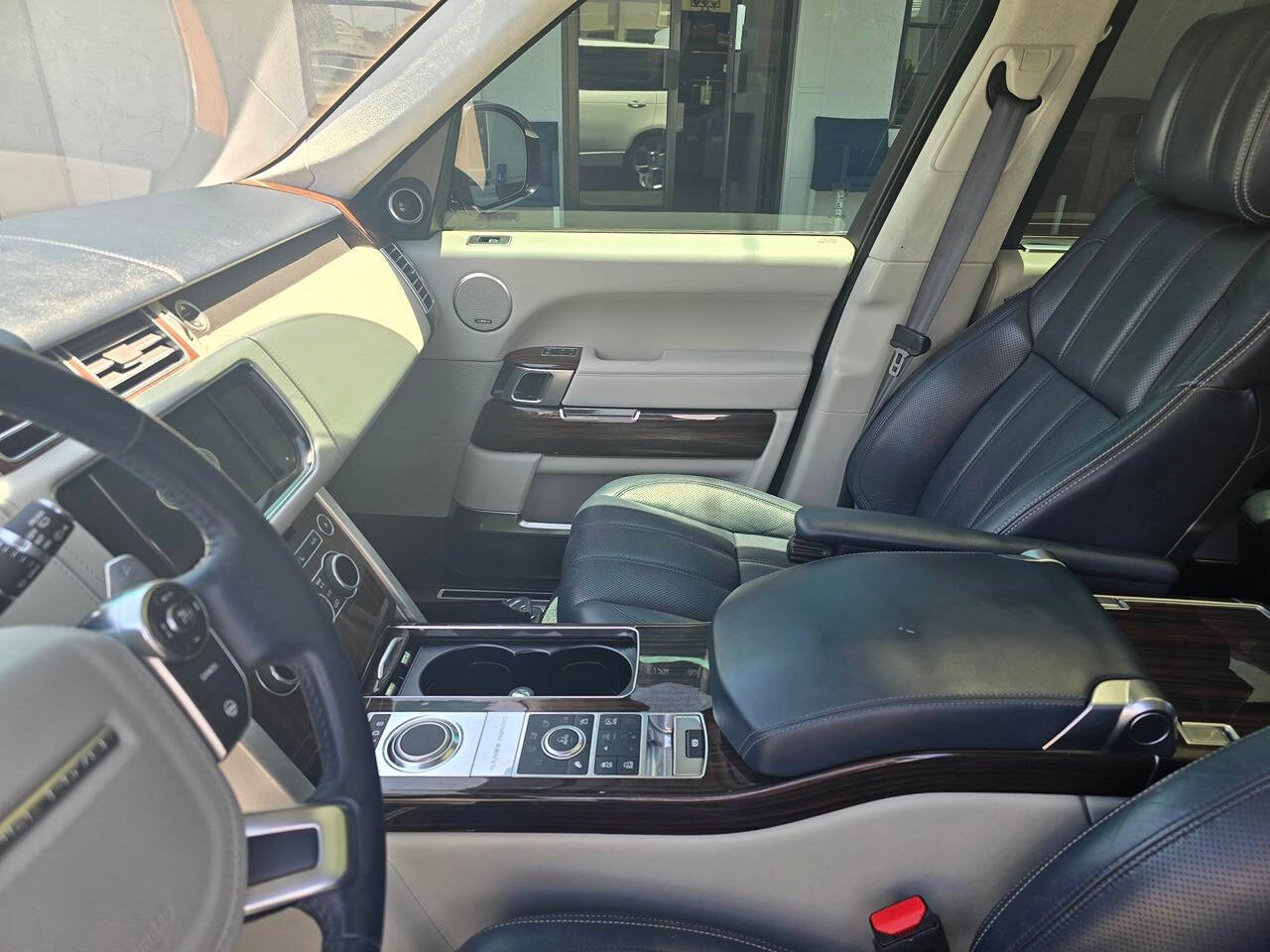 2016 Land Rover Range Rover 11