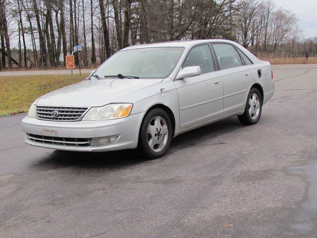 2003 Toyota Avalon for sale at CAT CREEK AUTO in Menahga, MN