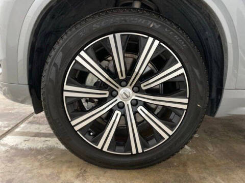 2025 Volvo XC90 B5 Core Bright Theme