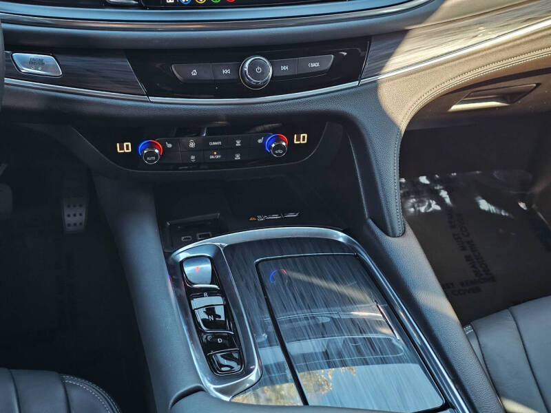 2023 Buick Enclave Essence