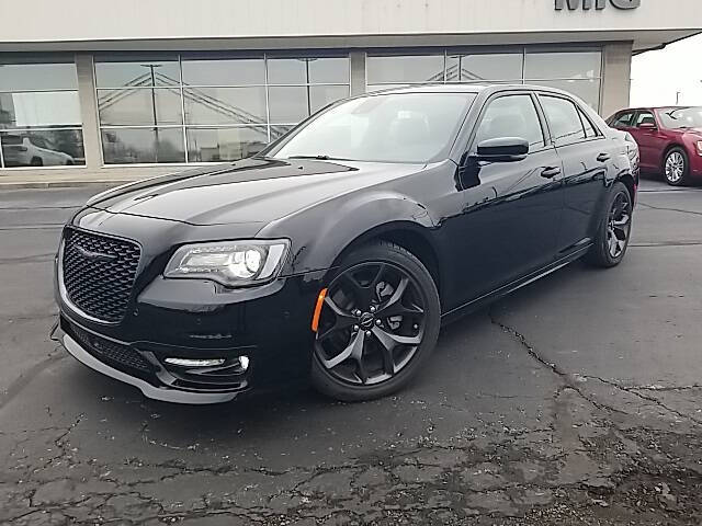 Used 2023 Chrysler 300 S with VIN 2C3CCABT5PH542190 for sale in Bellefontaine, OH