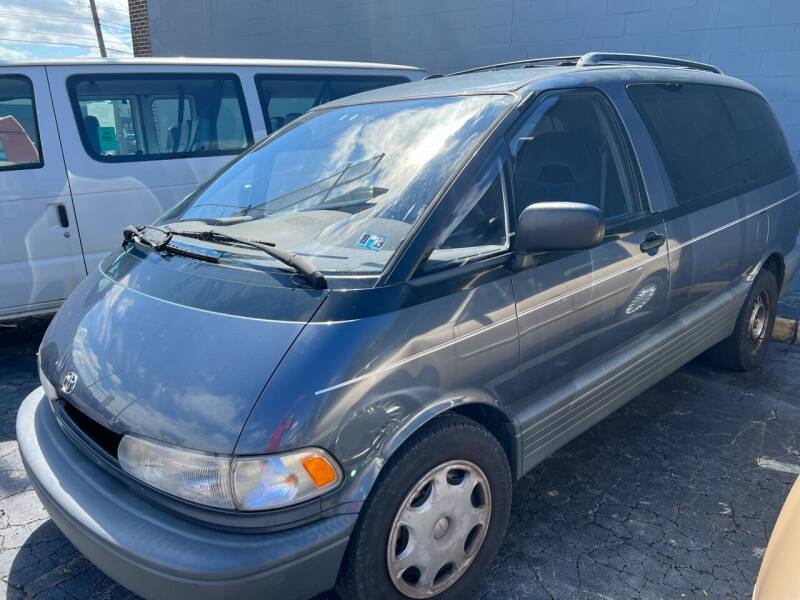 1991 Toyota Previa for sale at JORDAN AUTO SALES in Youngstown OH