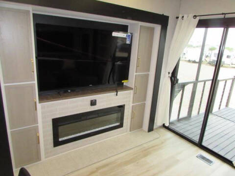 2025 Forest River 38 VERANDA