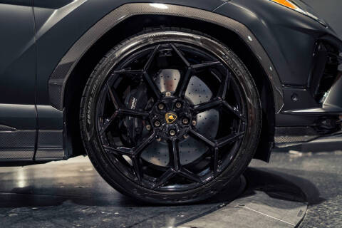 2023 Lamborghini Urus Performante