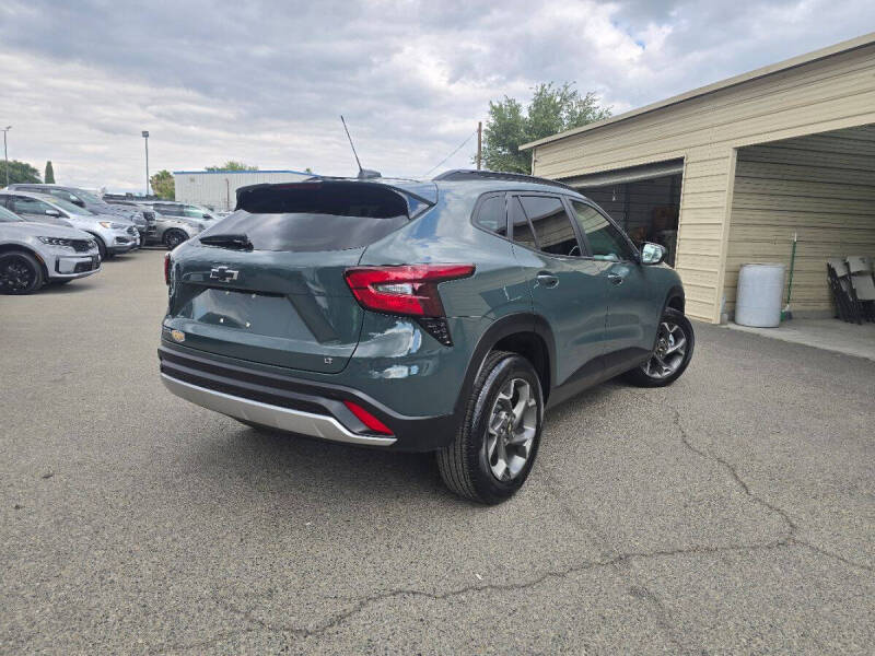 2025 Chevrolet Trax LT