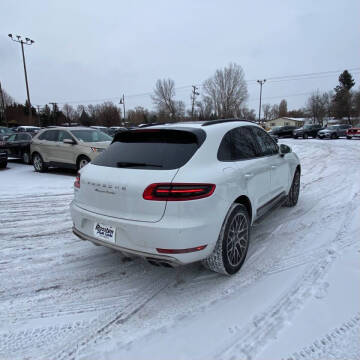 2016 Porsche Macan Turbo