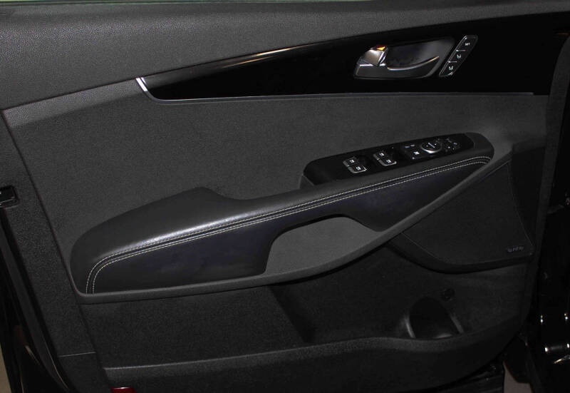 2017 Kia Sorento SX Limited V6