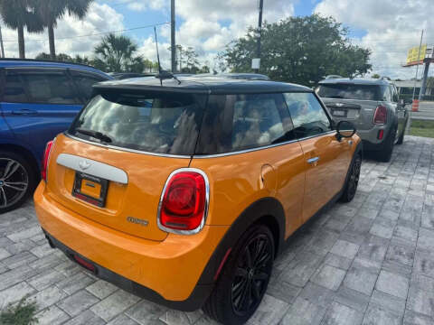 2014 MINI Hardtop Cooper