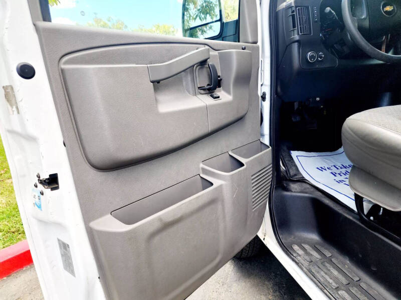 2018 Chevrolet Express LT 2500