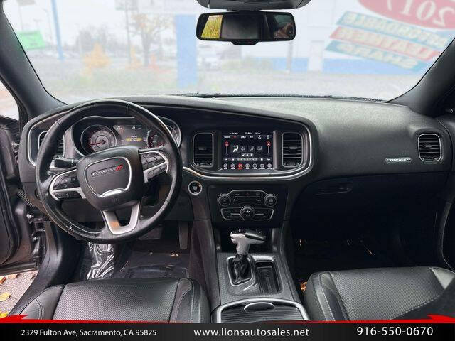 2017 Dodge Charger SXT