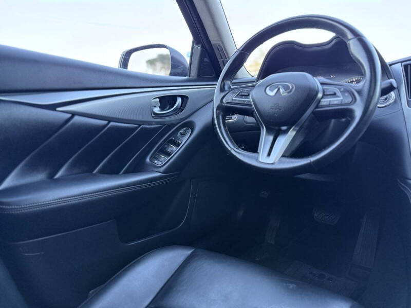 2021 Infiniti Q50 Luxe