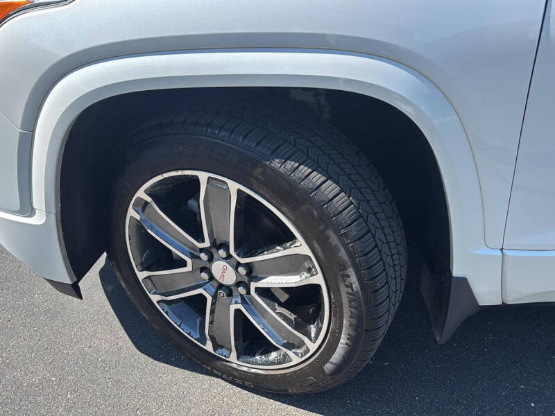 2017 GMC Acadia Denali