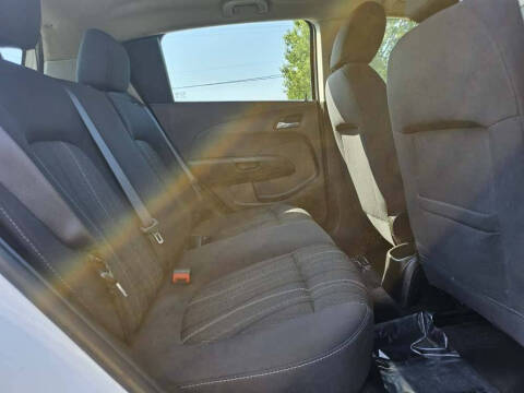 2016 Chevrolet Sonic LT Auto