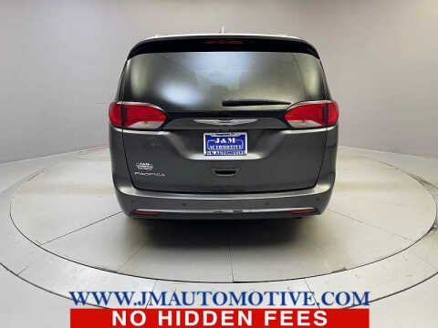 2020 Chrysler Pacifica Touring L