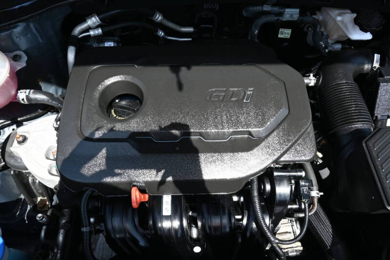 2021 Kia Sportage EX - Photo 17