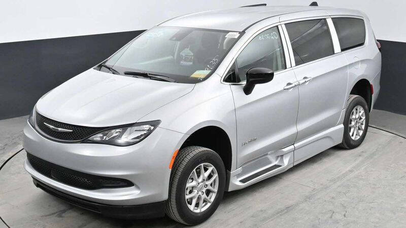 2024 Chrysler Voyager LX