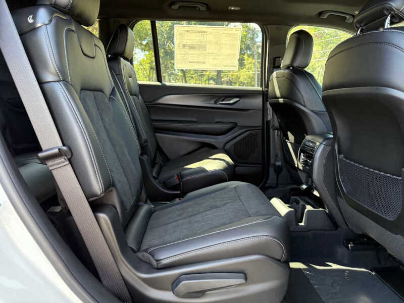 2025 Jeep Grand Cherokee L Altitude X