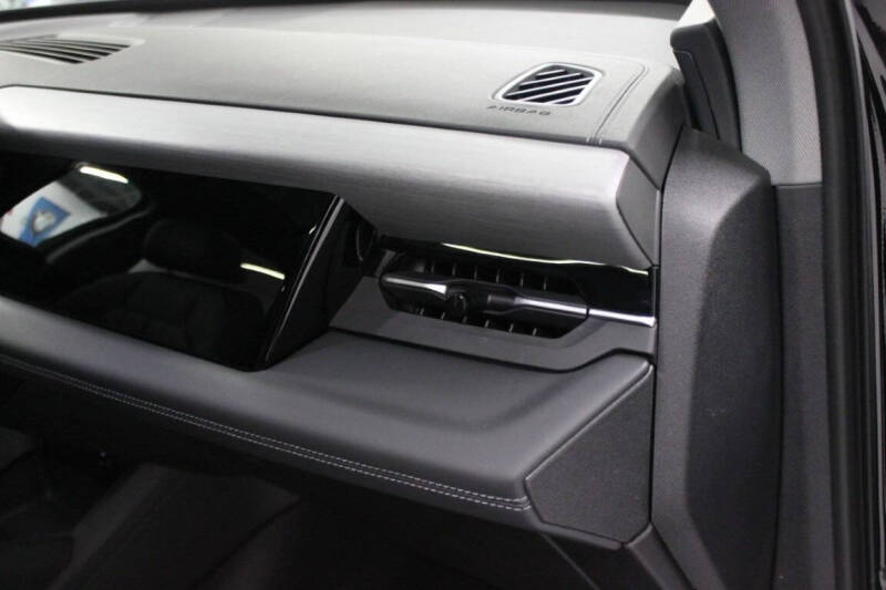 2025 Audi Q6 e-tron Premium
