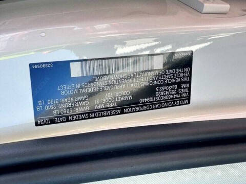 2025 Volvo XC60 T8 Plus Dark Theme