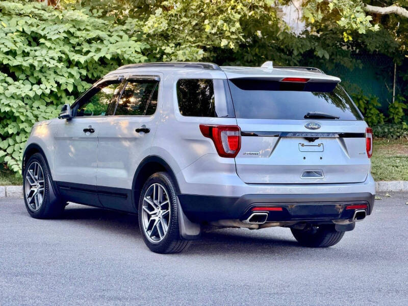 2016 Ford Explorer Sport