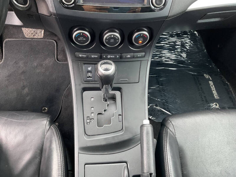 2013 Mazda MAZDA3 i Grand Touring