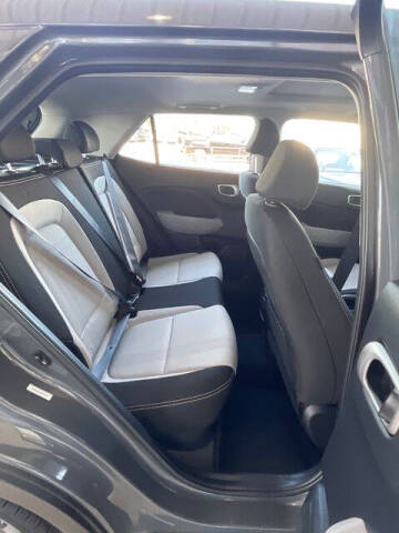 2025 Hyundai Venue SEL