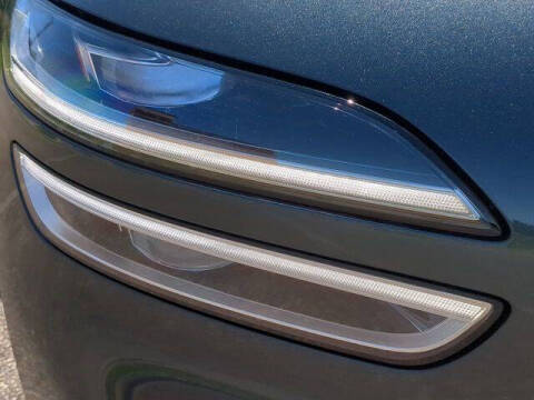 2023 Genesis G70