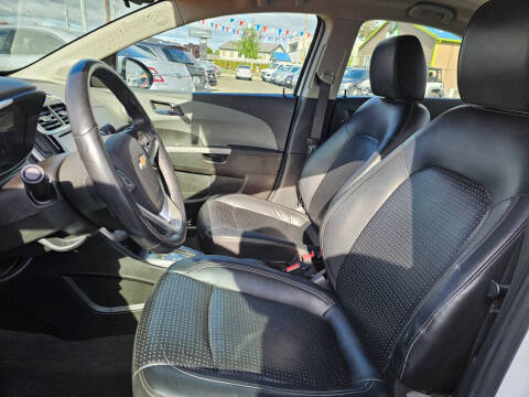 2019 Chevrolet Sonic Premier Auto