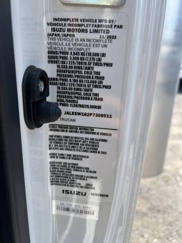 2023 Isuzu NRR