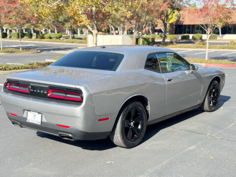 2016 Dodge Challenger SXT