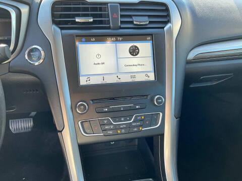 2017 Ford Fusion Hybrid SE