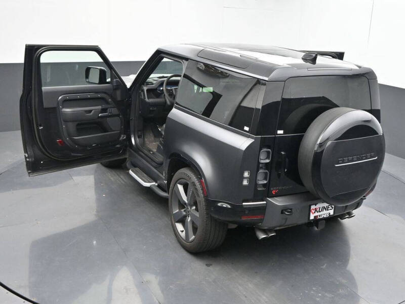 2023 Land Rover Defender 90 V8