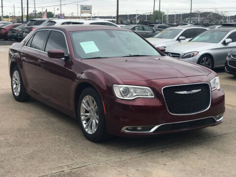2018 Chrysler 300 for sale at Discount Auto Company in Houston TX