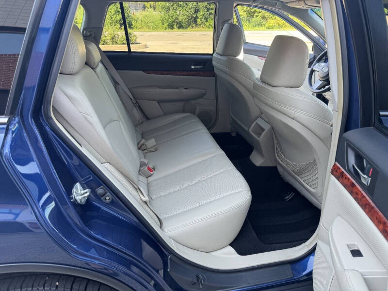 2010 Subaru Outback 2.5i Limited