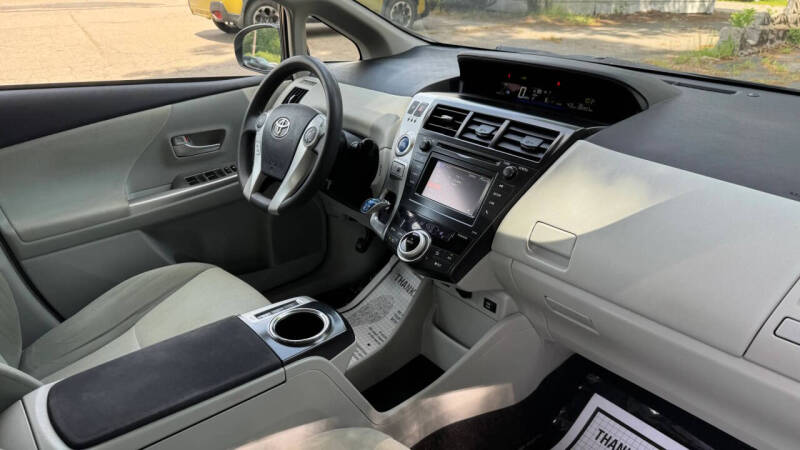 2012 Toyota Prius v