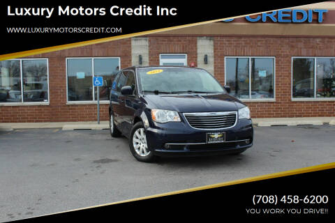 2014 Chrysler Town and Country for sale at Luxury Motors Credit Inc in Bridgeview IL