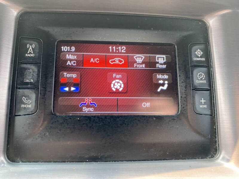 2017 Dodge Charger SE