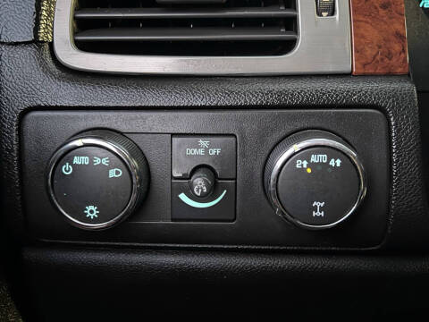 2011 GMC Yukon XL SLE